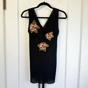 Lulumari |‎ Vintage Y2K 100% Cotton Floral Embroidered Lace V Neck Tie Top Black